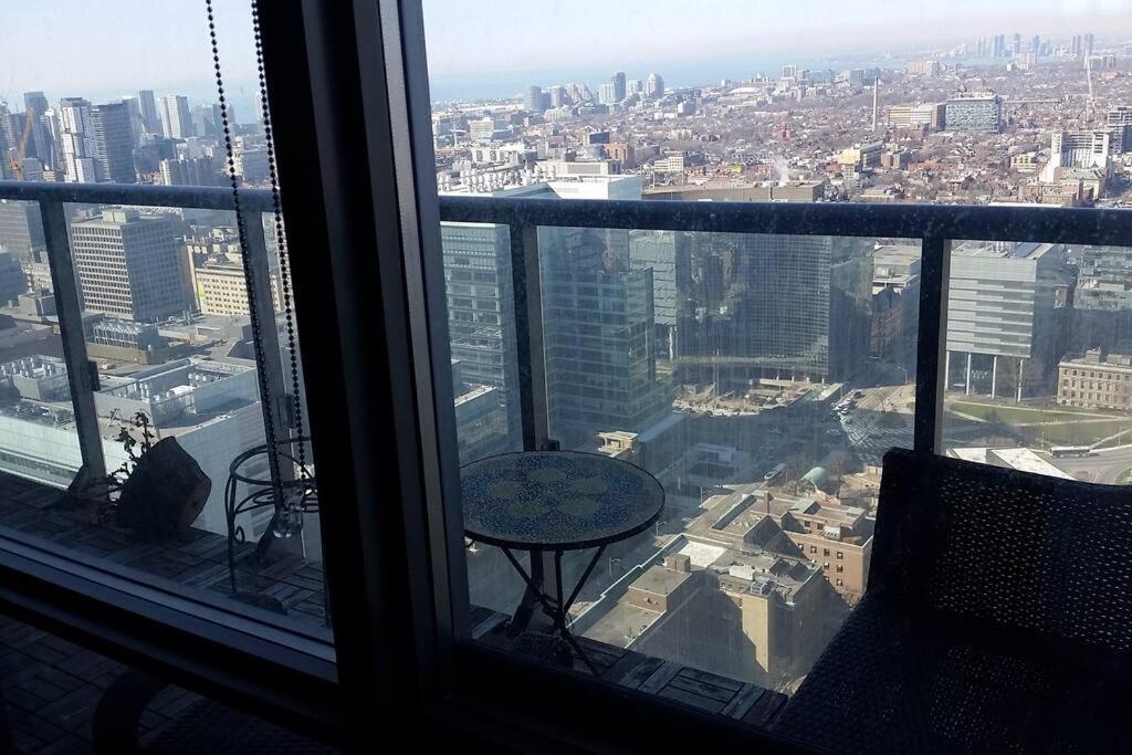 Stunning Condo With Fantastic View Of The City! Торонто Екстер'єр фото