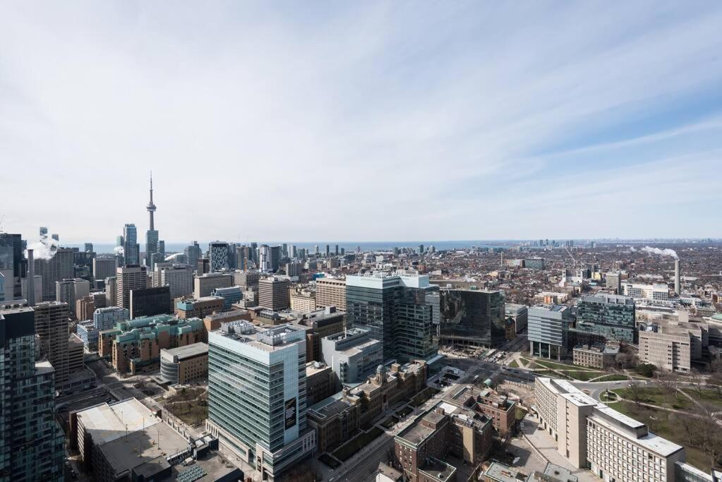 Stunning Condo With Fantastic View Of The City! Торонто Екстер'єр фото